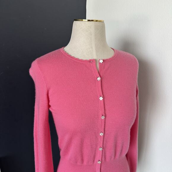 Elie Tahari Cashmere Cardigan Sweater Scalloped Hem Flower Buttons - Picture 3 of 11